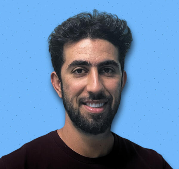 Sami Sharaf for the The Short Form Writer Course (for all your social media short writing) A photo of myself (Sami Sharaf)